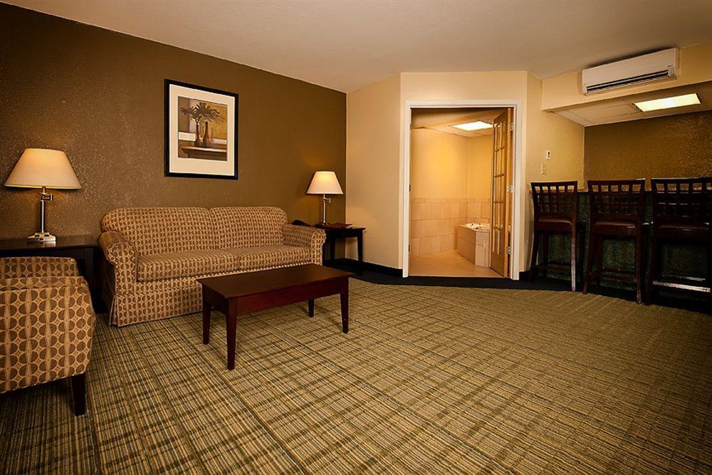 Grand Texan Hotel And Convention Center Midland Exterior foto